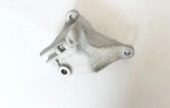 Renault Megane IV A/C compressor mount bracket 117107507R