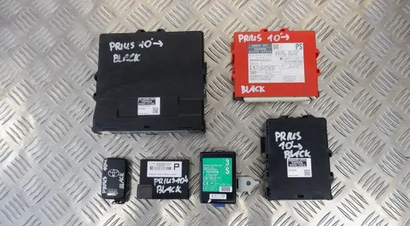 Engine ECU kit and lock set