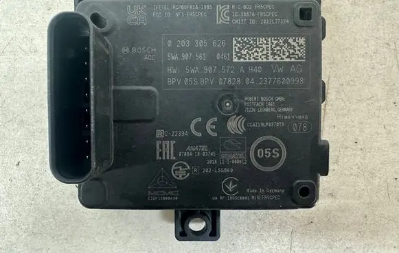 Volkswagen Golf VIII Distronic sensor radar 5WA907572A 5WA907572 5WA.907.572.A