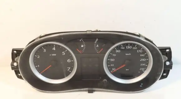 Renault Thalia II Clock P8200748172