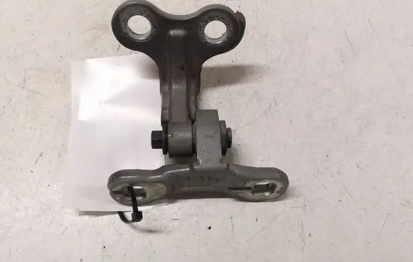 Volvo V50 Front door upper hinge