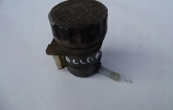 Honda Accord Brake fluid reservoir 