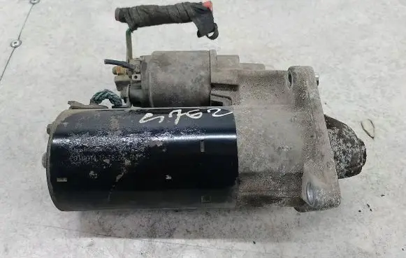 Opel Astra J Starter motor 