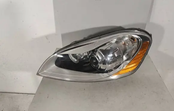 Volvo XC60 Headlight/headlamp 30763149 89902830