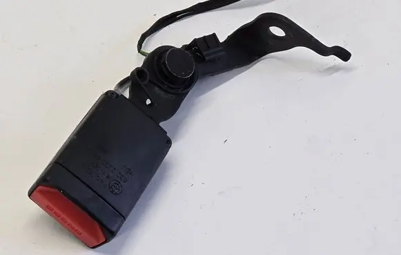 BMW 5 G30 G31 G38 Rear seatbelt buckle 741278208