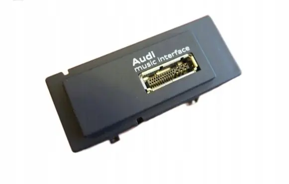 Audi A3 S3 8V USB socket connector 8V0035736