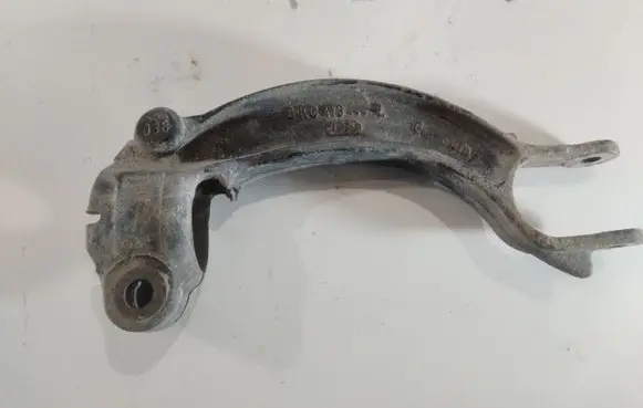Audi A4 S4 B8 8K Lower shock absorber bracket 8K0413