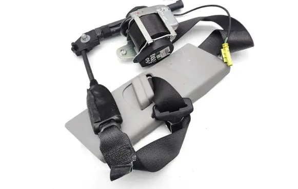 Opel Zafira C Front seatbelt 13394802 13392991