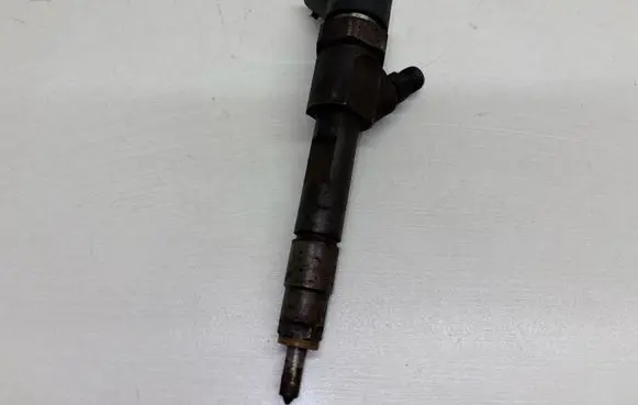 Volvo S40, V40 Fuel injector 7700111014