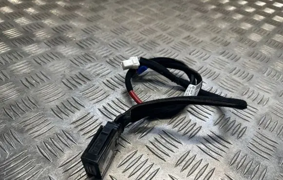 KIA EV6 USB socket connector 96120CV000 961200V000 2205080828