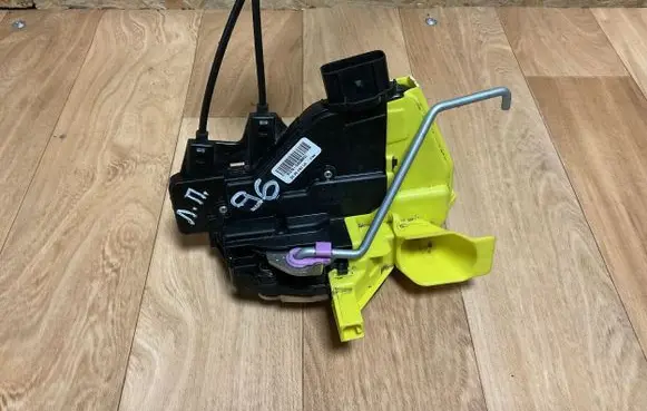 KIA Niro Front door lock 81310G5530