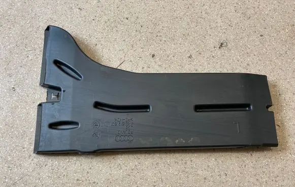 Audi e-tron Cabin air duct channel 4KE819801