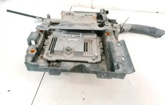 Renault Laguna II Engine control unit/module 0281012588 8200527713