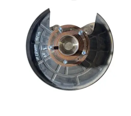 Rear wheel hub