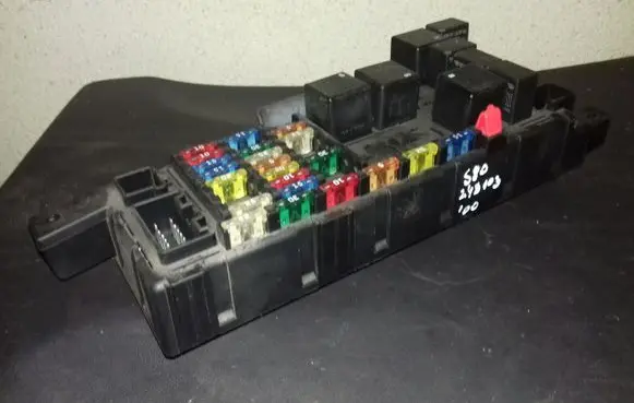 Volvo S80 Fuse module 518322110 9452993