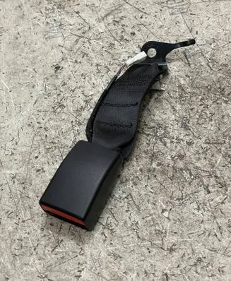 BMW M5 F90 Rear seatbelt buckle 741278504 632223100G