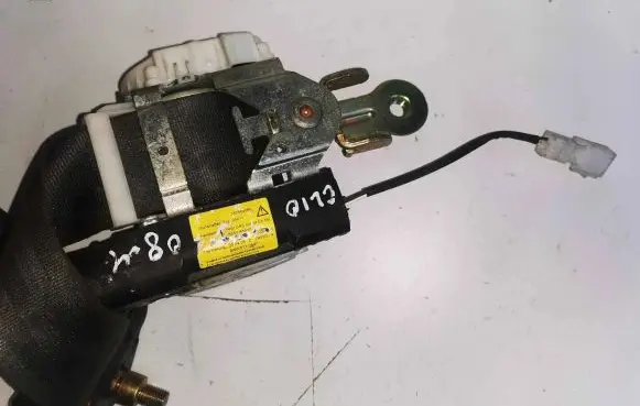 Renault Clio III Front seatbelt 0404056 34006759