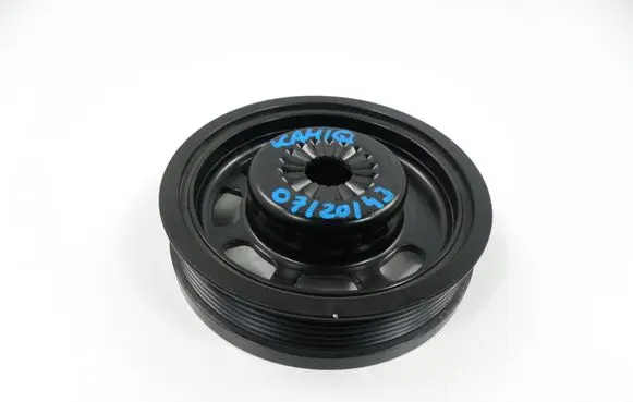 Skoda Kamiq Crankshaft pulley 04C105243K