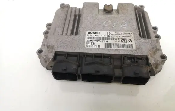 Peugeot 308 Engine control unit/module 9653958980 0281013332