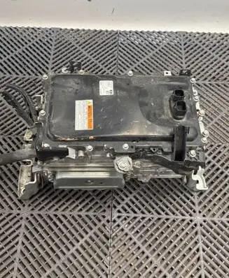 Toyota RAV 4 (XA50) Voltage converter/converter module G920042070