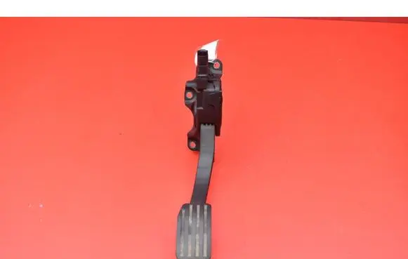 Ford Mondeo MK IV Accelerator throttle pedal 6G92-9F836-RC