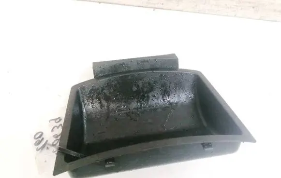Volvo V50 Glove box 8687478