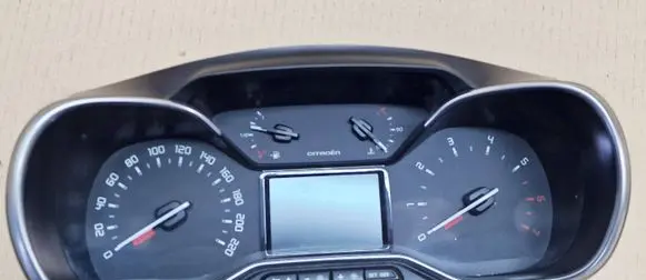 Citroen C3 Speedometer (instrument cluster) 9832140480