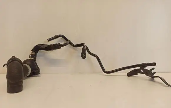 Skoda Yeti (5L) Engine coolant pipe/hose 04L121131AB