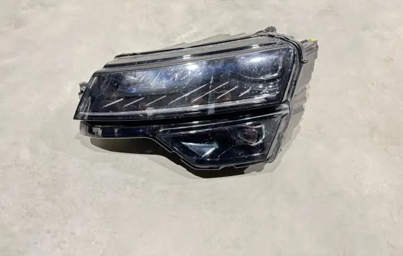 Skoda Karoq Headlight/headlamp 57B941015B