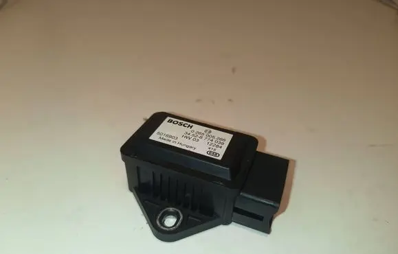 BMW 5 E60 E61 ESP acceleration yaw rate sensor 0265005266 677039 5016903