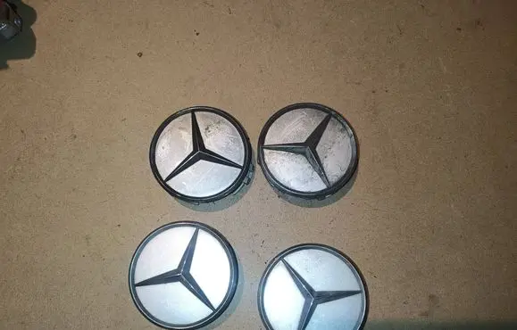 Mercedes-Benz A W168 Original wheel cap 2204000125