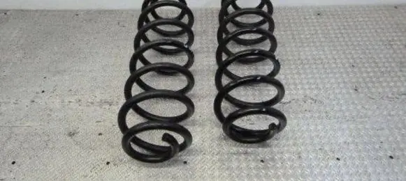Volkswagen Golf V Rear coil spring