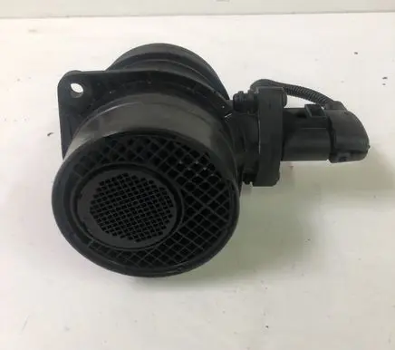 Volkswagen Touareg I Mass air flow meter 0281002461 074906461B