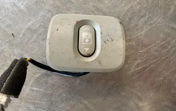 Nissan Qashqai Sunroof switch 