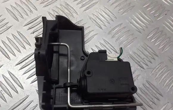 Volvo S40 Tailgate boot lock/latch motor 30899697