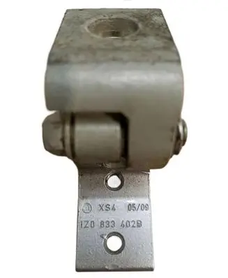 Skoda Octavia Mk2 (1Z) Rear door upper hinge 1Z0833402B