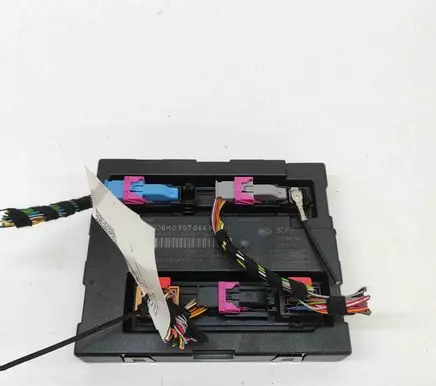 Audi Q5 SQ5 Central body control module 5DK012351 8K0907064KP