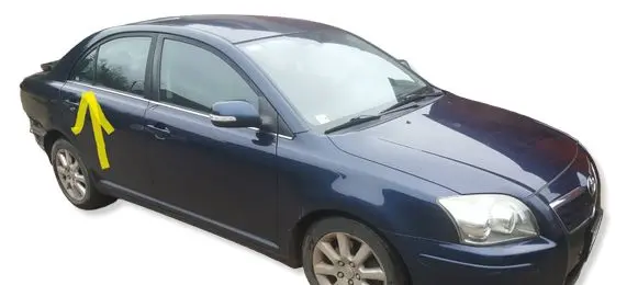 Toyota Avensis T250 Rear vent window glass AS2 REARRIGHT