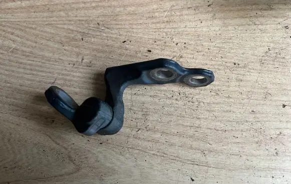 Ford C-MAX I Front door upper hinge