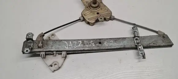 Rear door manual window regulator