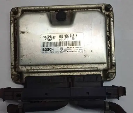 Audi TT Mk1 Engine control unit/module 8N0906018H 0261206795