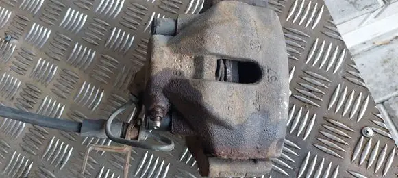 Volkswagen PASSAT B5 Front brake caliper