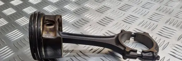 Mercedes-Benz A W169 Piston with connecting rod