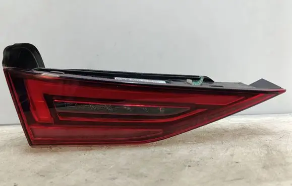Audi A3 8Y Tailgate rear/tail lights 8Y0945307 0021352114