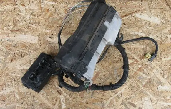 Toyota Avensis T250 Fuse box set