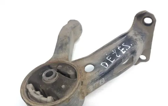 Mitsubishi Grandis Gearbox mount MR594384