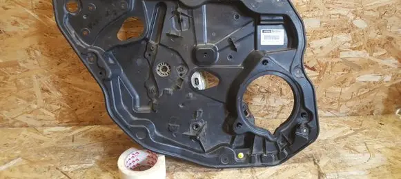 Volvo V70 Rear window lifting mechanism without motor 913950