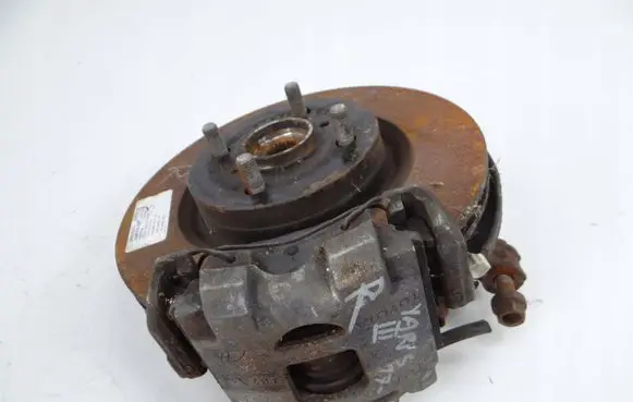 Toyota Yaris Front wheel hub spindle knuckle