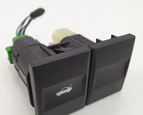 Ford Mondeo Mk III Tailgate opening switch 1S7T19B514AA