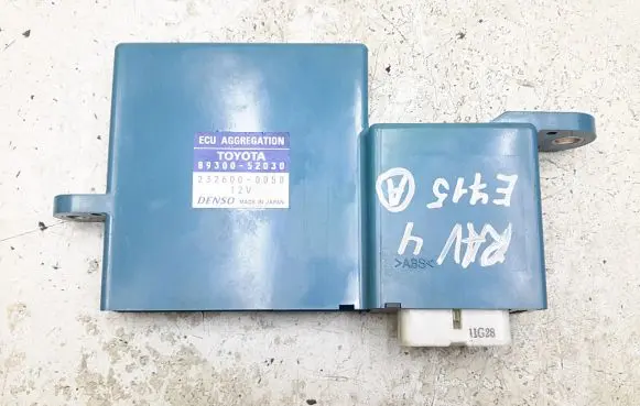 Toyota RAV 4 (XA30) Door central lock control unit/module 
